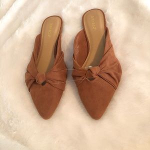 Bamboo Knotted Sweetheart Mules